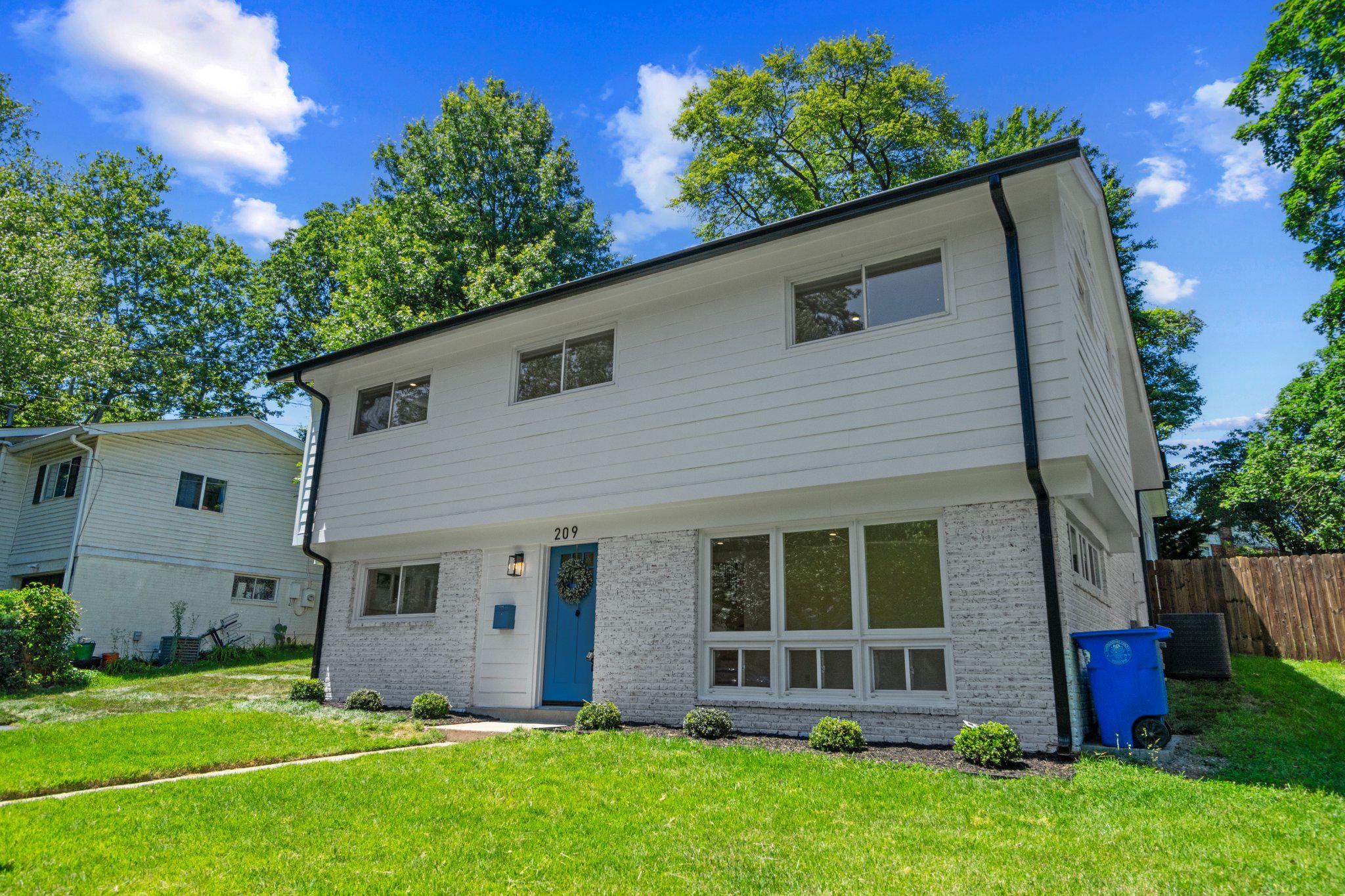 209 Thistle Drive Silver Spring, MD 20901 - Photo 1 of 34 Main Enterence