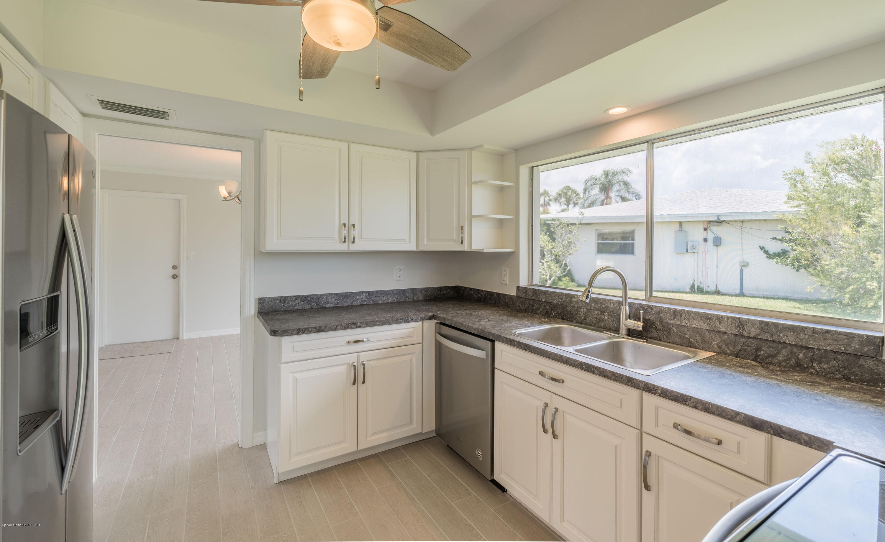 1449 Meadowbrook Road Northeast Palm Bay, FL 32905 - Photo 7 of 34 Kitchen