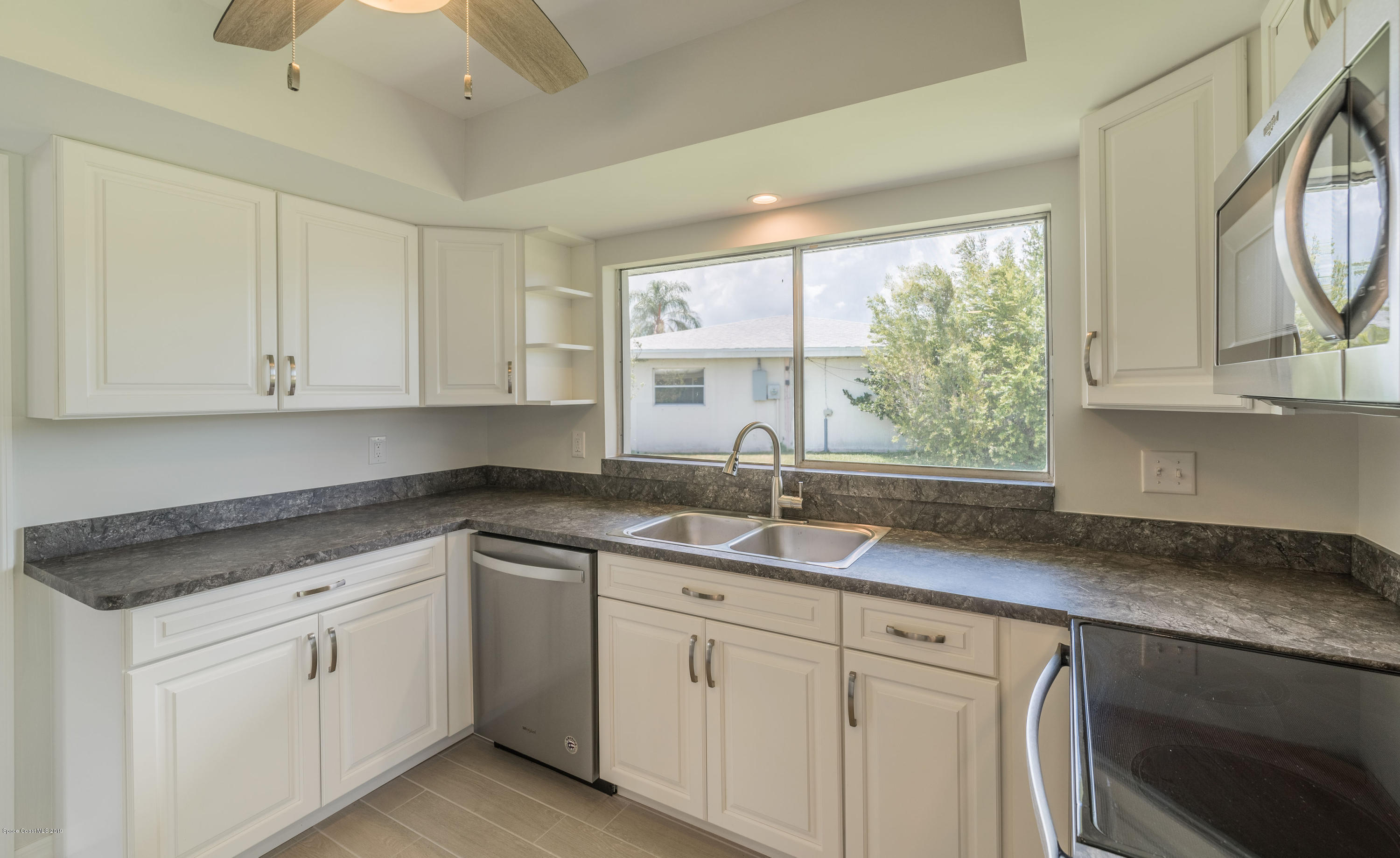 1449 Meadowbrook Road Northeast Palm Bay, FL 32905 - Photo 8 of 34 Kitchen