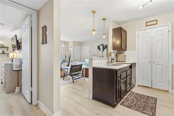 $170,000 | 425 West 9th Street, Unit 103, Kansas City, MO 64105