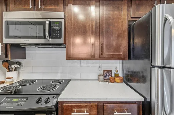 $170,000 | 425 West 9th Street, Unit 103, Kansas City, MO 64105