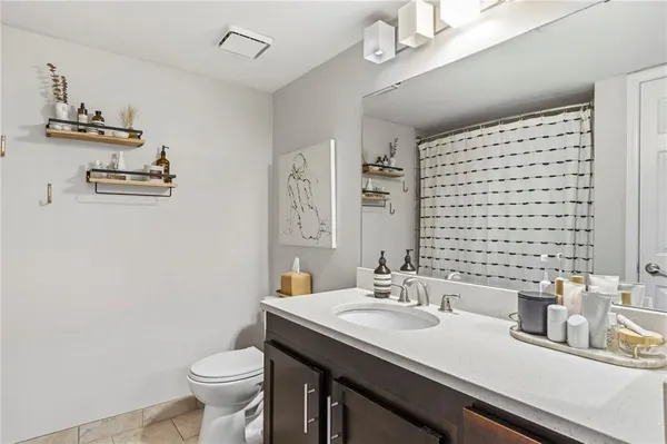 $170,000 | 425 West 9th Street, Unit 103, Kansas City, MO 64105