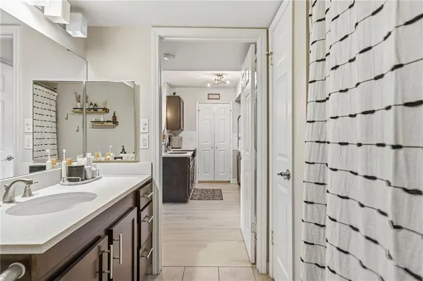 $170,000 | 425 West 9th Street, Unit 103, Kansas City, MO 64105