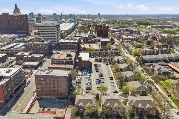$170,000 | 425 West 9th Street, Unit 103, Kansas City, MO 64105