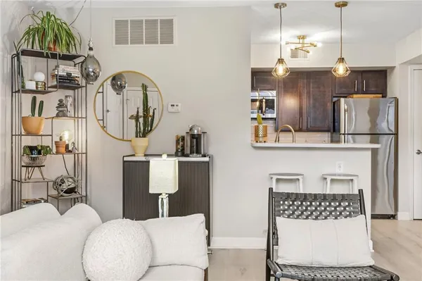 $170,000 | 425 West 9th Street, Unit 103, Kansas City, MO 64105