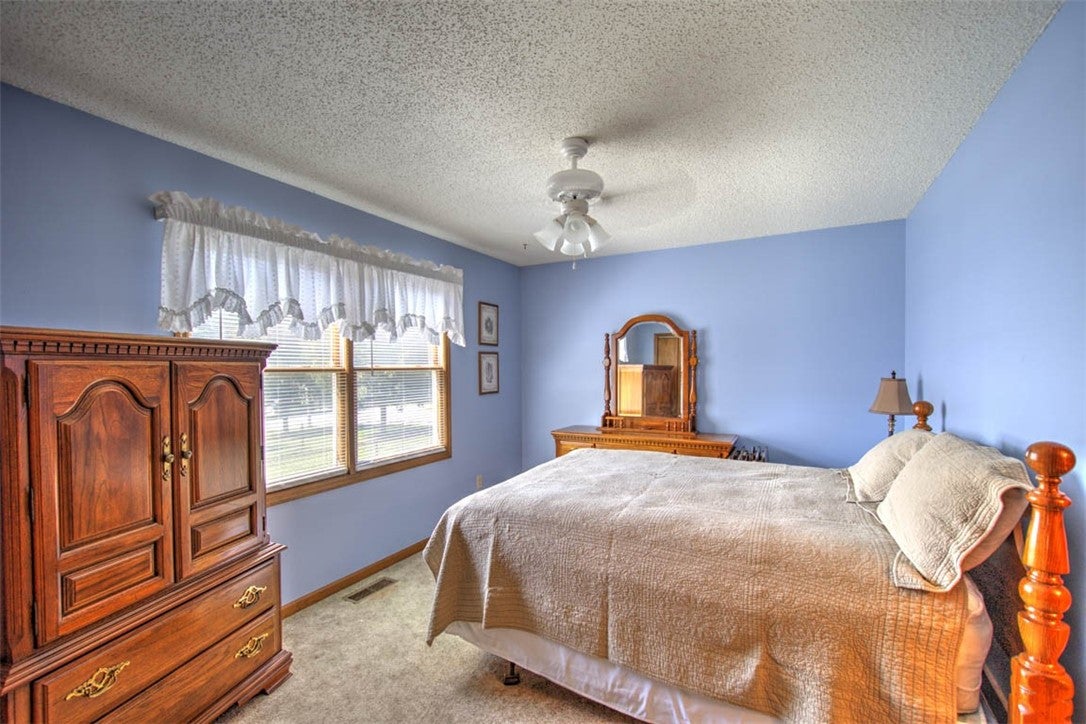 1551 West Pershing Road Decatur, IL 62526 - Photo 15 of 22 Gallery Image 15