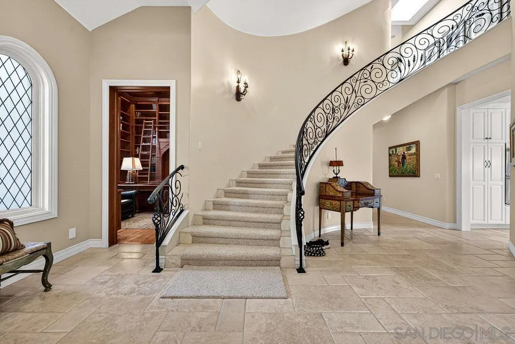 6253 Clubhouse Drive Rancho Santa Fe, CA 92067 - Photo 16 of 73