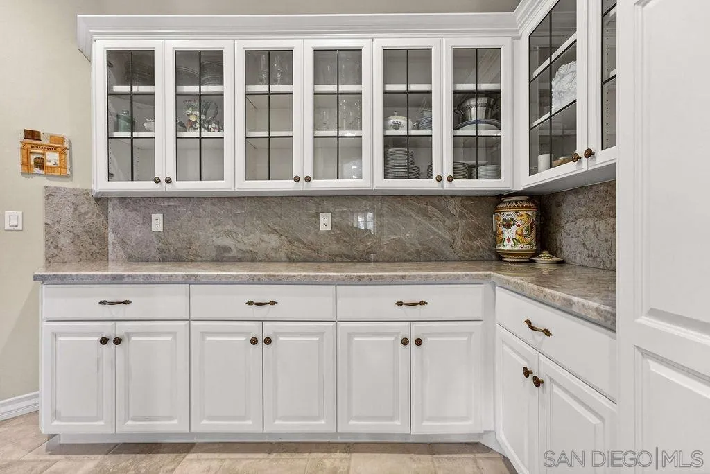 6253 Clubhouse Drive Rancho Santa Fe, CA 92067 - Photo 27 of 73