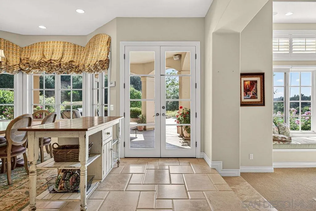 6253 Clubhouse Drive Rancho Santa Fe, CA 92067 - Photo 28 of 73