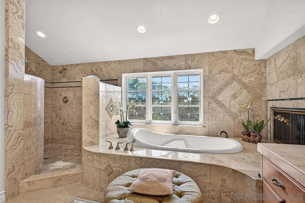 6253 Clubhouse Drive Rancho Santa Fe, CA 92067 - Photo 46 of 73