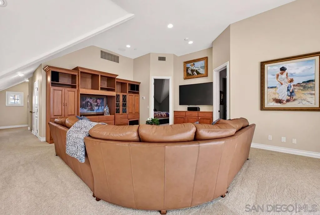 6253 Clubhouse Drive Rancho Santa Fe, CA 92067 - Photo 57 of 73 upstairs