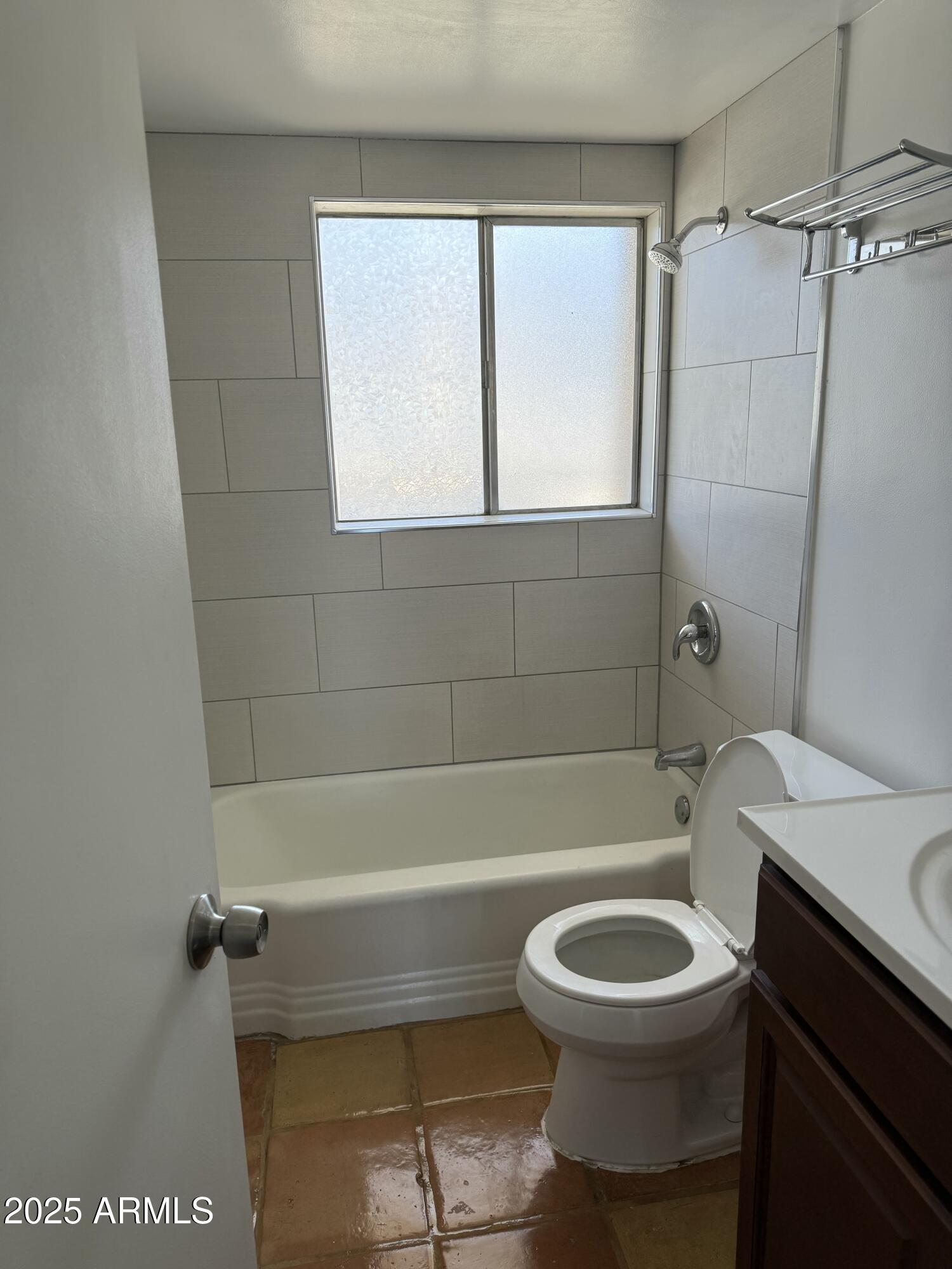 349 East Thomas Road, Unit E207 Phoenix, AZ 85004 - Photo 17 of 18 IMG_20251001_055257