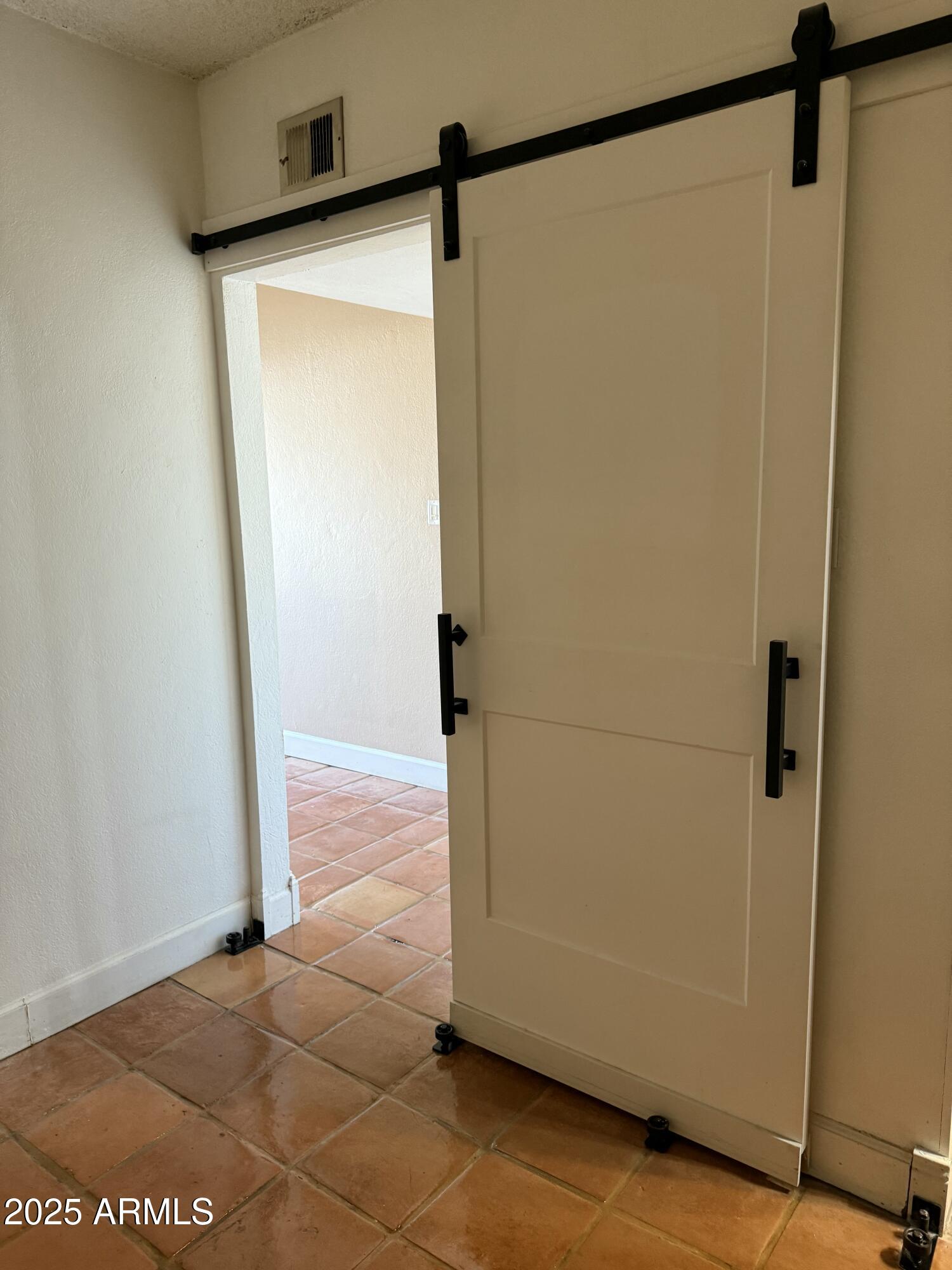 349 East Thomas Road, Unit E207 Phoenix, AZ 85004 - Photo 18 of 18 IMG_20251001_055254