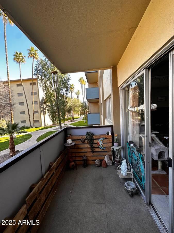 349 East Thomas Road, Unit E207 Phoenix, AZ 85004 - Photo 4 of 18 3496