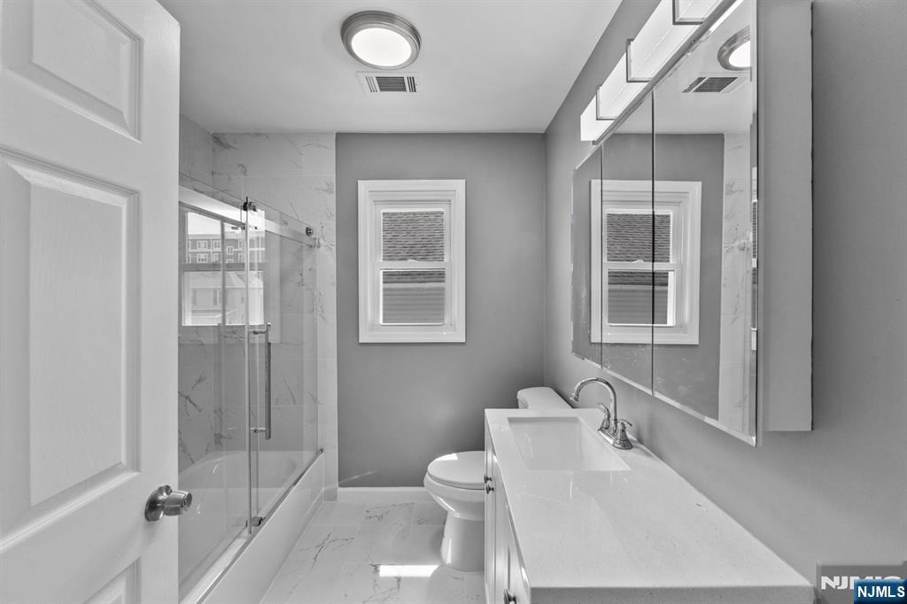195 Van Winkle Street East Rutherford, NJ 07073 - Photo 41 of 47