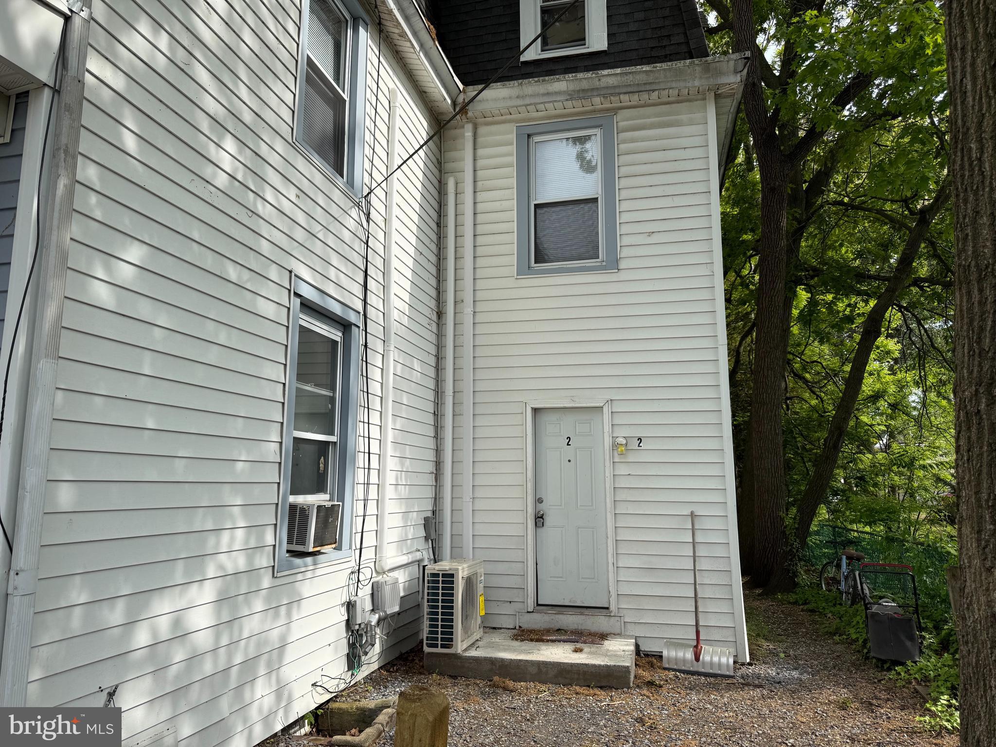 212 Warren Street, Unit 2 Beverly, NJ 08010 - Photo 33 of 33 Unit 2 Private Entrance and Side Yard
