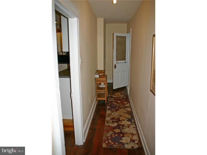 231 Pine Street Philadelphia, PA 19106 - Photo 6 of 11 Hallway