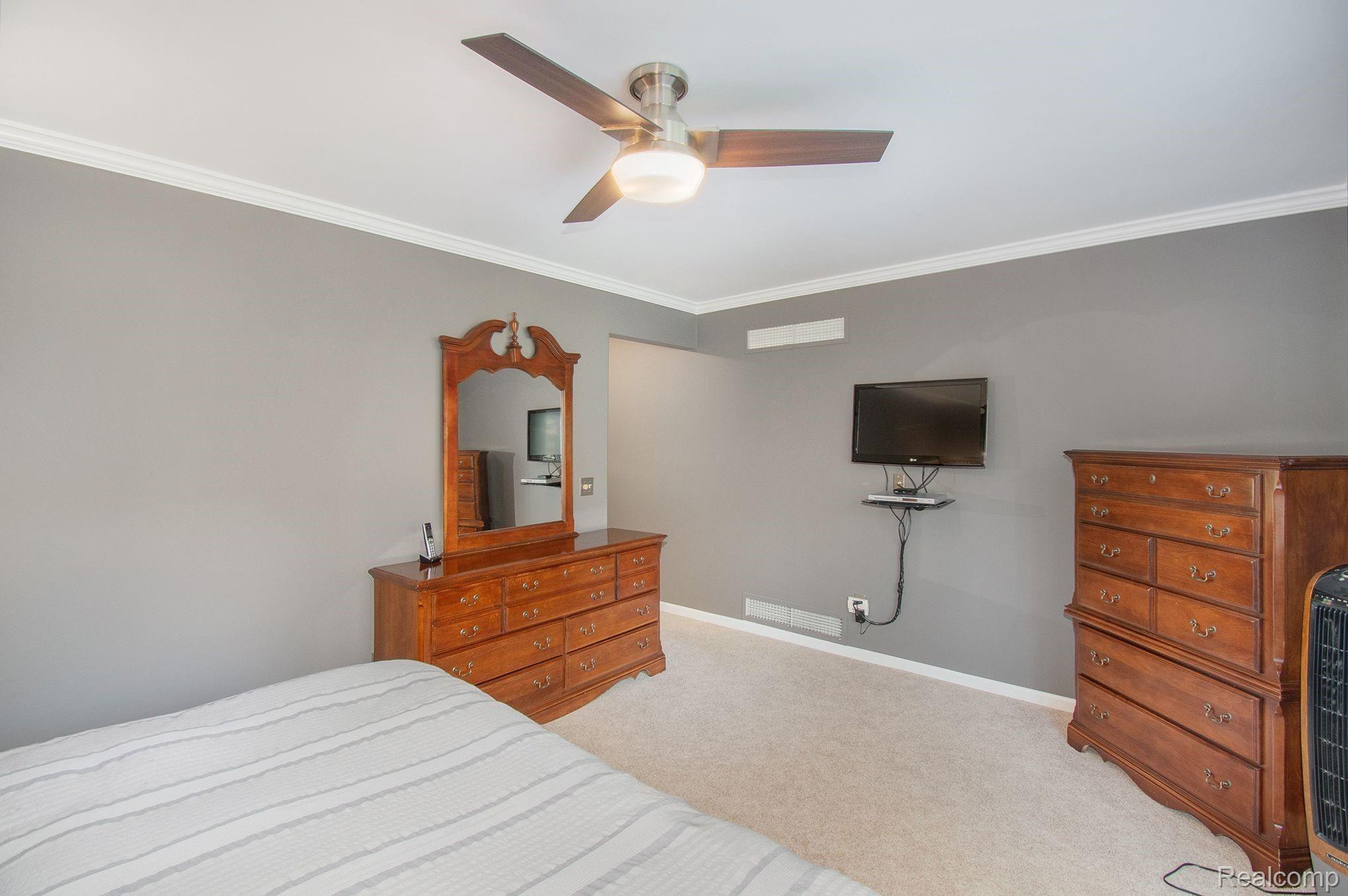 2191 London Bridge Drive Rochester, MI 48307 - Photo 14 of 31 London Bridge- bed2.2