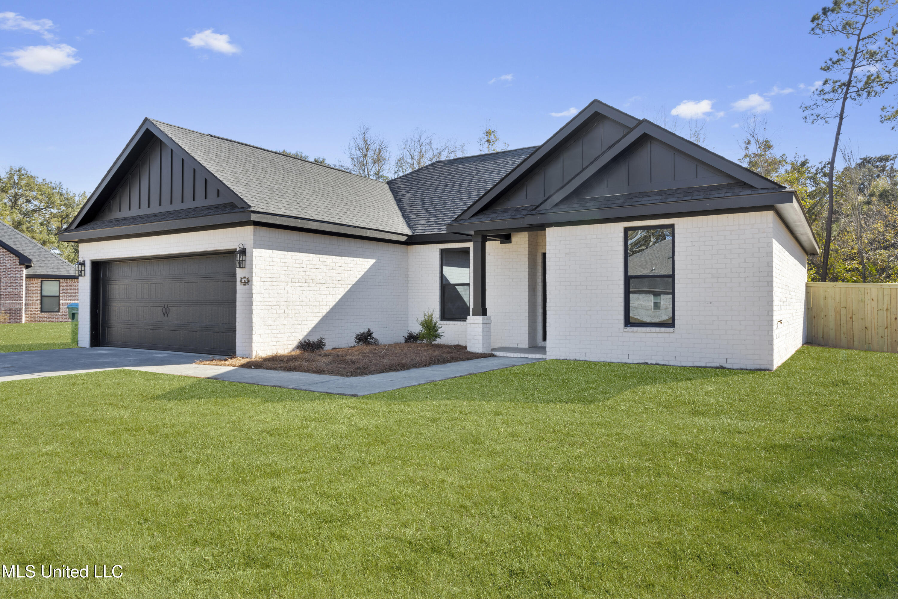 1773 Granhurst Street Gautier, MS 39553 - Photo 2 of 40 0002