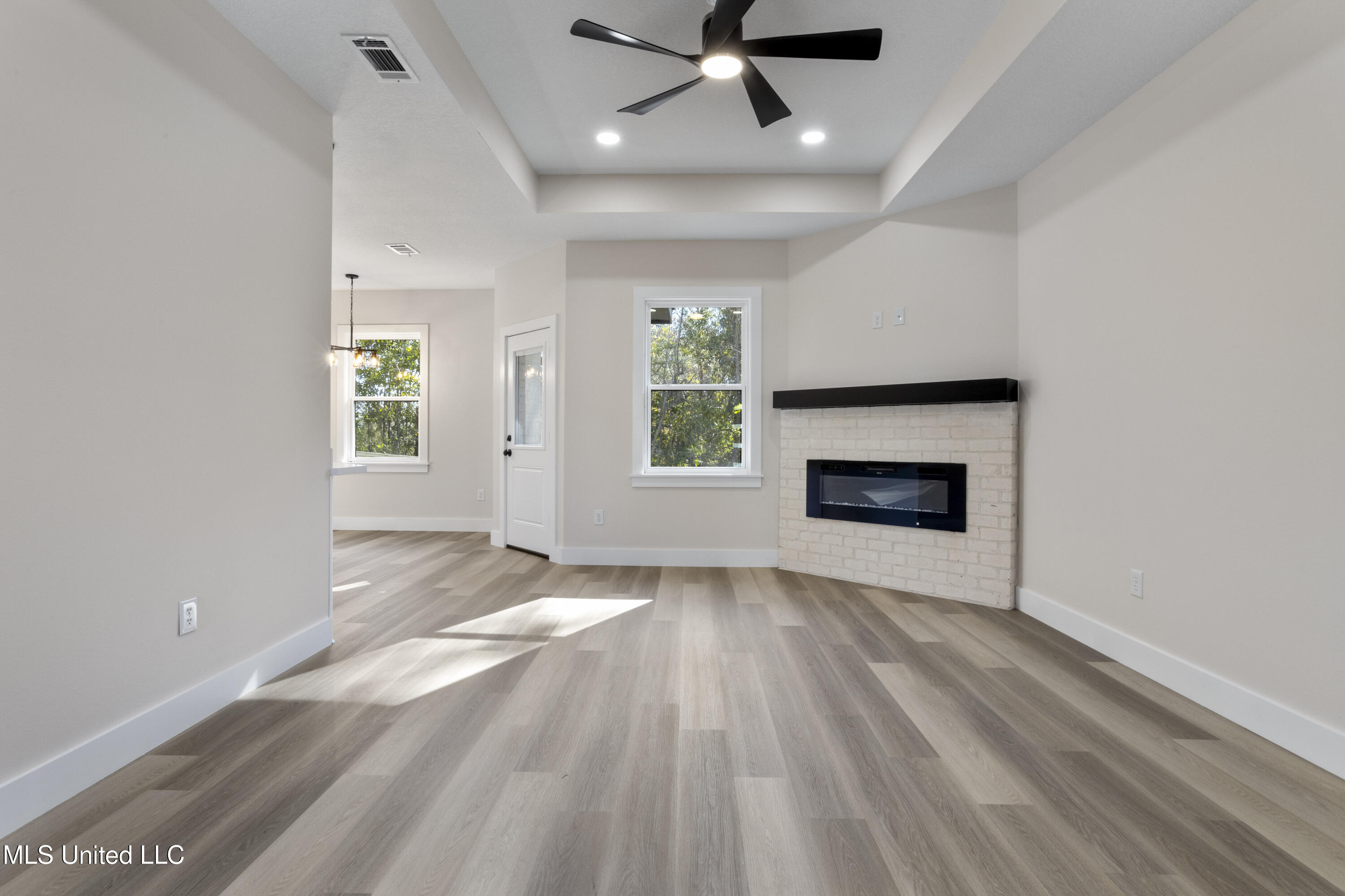 1773 Granhurst Street Gautier, MS 39553 - Photo 8 of 40 0008