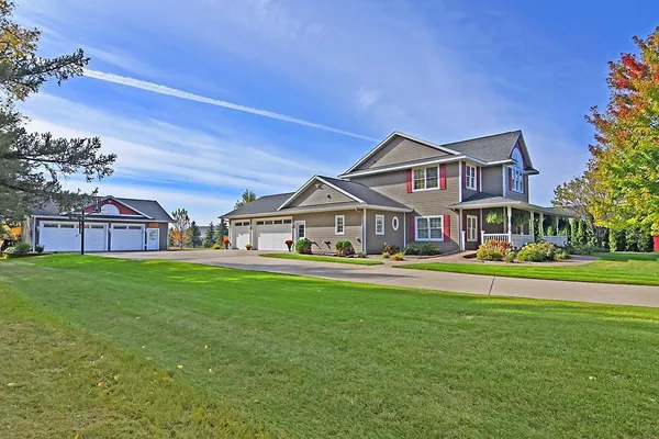 $655,000 | 2002 Hazel Hill Road Southeast, Alexandria, MN 56308