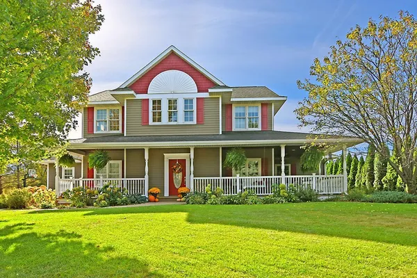 $655,000 | 2002 Hazel Hill Road Southeast, Alexandria, MN 56308