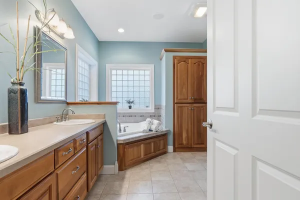 $655,000 | 2002 Hazel Hill Road Southeast, Alexandria, MN 56308