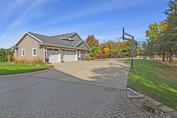 $655,000 | 2002 Hazel Hill Road Southeast, Alexandria, MN 56308