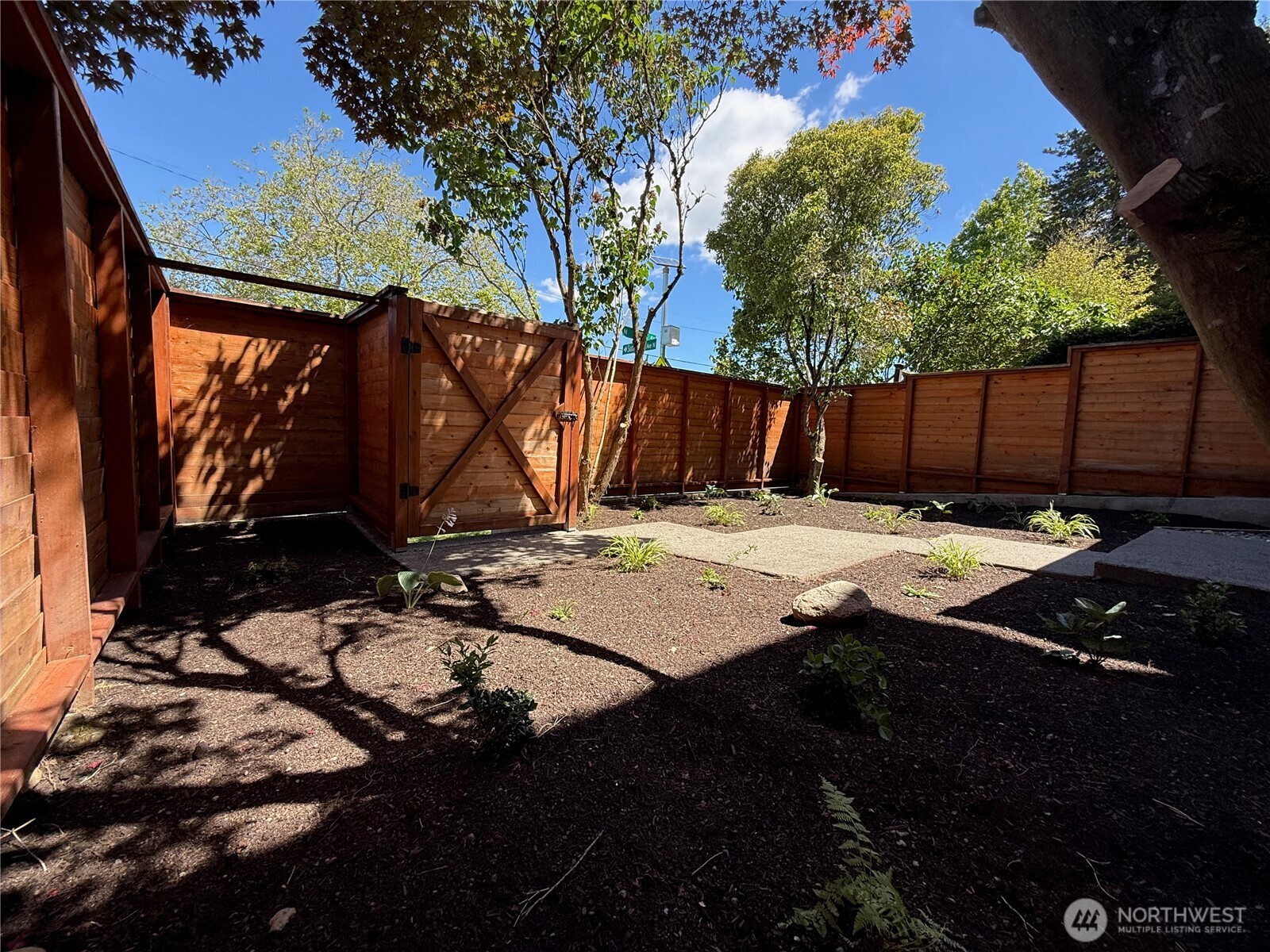 2327 North 65th Street Seattle, WA 98103 - Photo 29 of 30