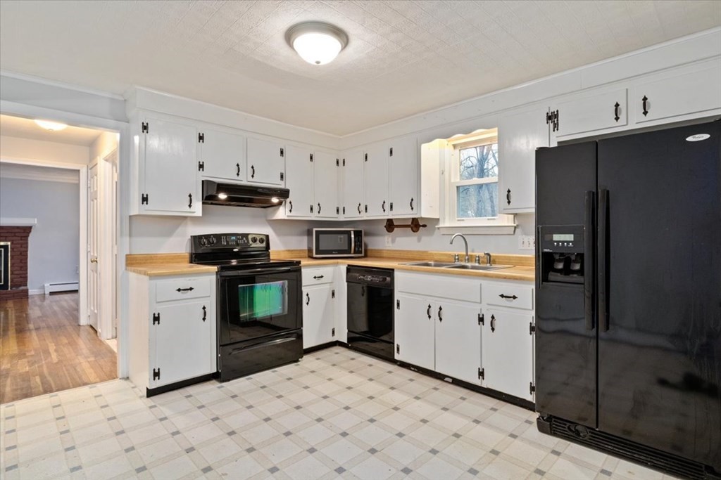48 Norfolk Road Millis, MA 02054 - Photo 9 of 37 Gallery Image 9