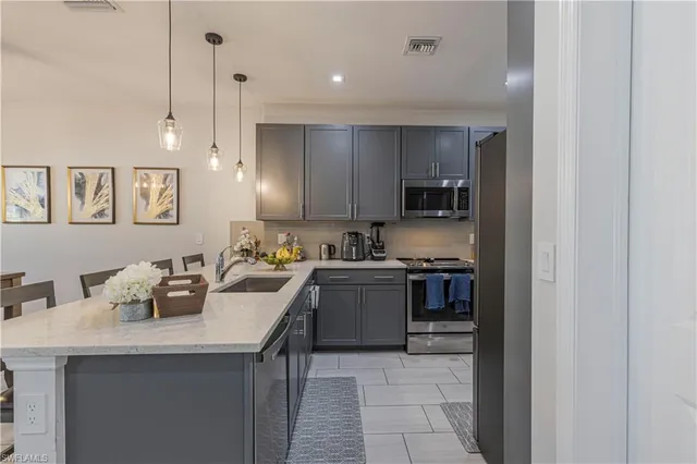 $3,000 | 7538 Rockefeller Drive, Naples, FL 34119