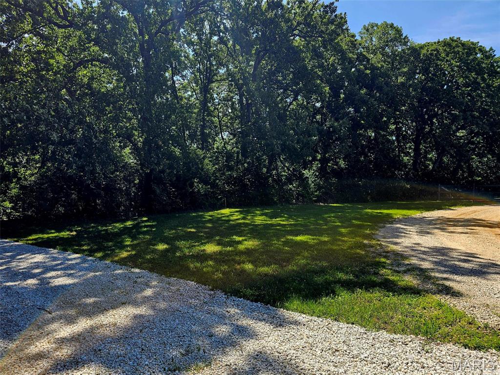 8-ac Walker Road Troy, MO 63379 - Photo 2 of 8