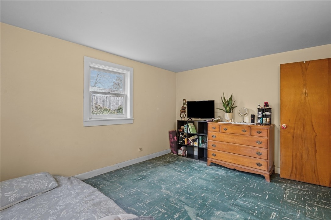 44 Capron Drive Warwick, RI 02886 - Photo 17 of 34