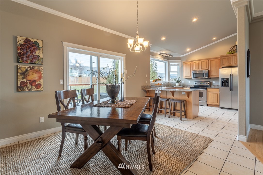 900 Ridge Crest Drive Wenatchee, WA 98801 - Photo 12 of 32 Gallery Image 12