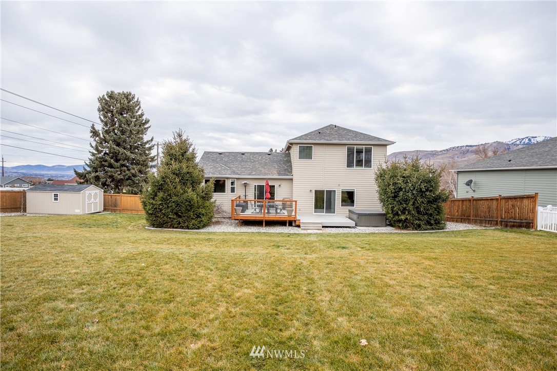900 Ridge Crest Drive Wenatchee, WA 98801 - Photo 31 of 32 Gallery Image 31