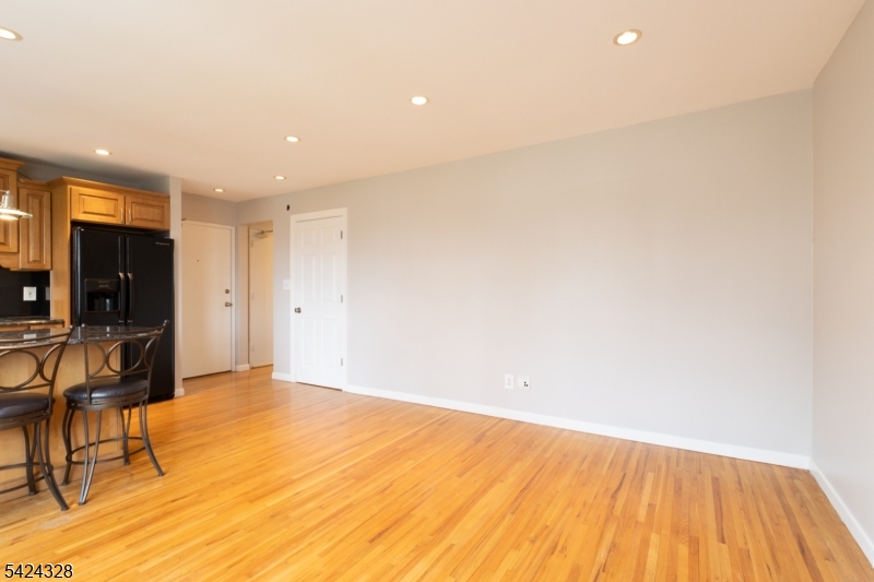 300 Wilson Road, Unit 22C Springfield, NJ 07081 - Photo 4 of 15