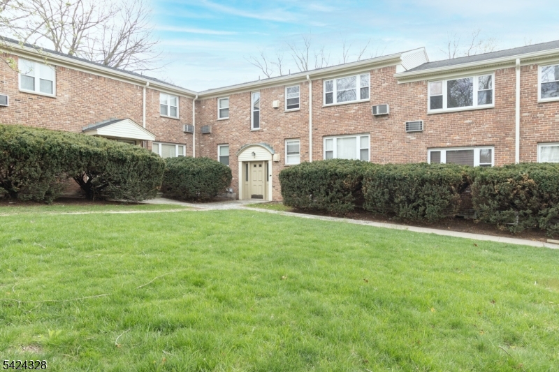 300 Wilson Road, Unit 22C Springfield, NJ 07081 - Photo 10 of 14