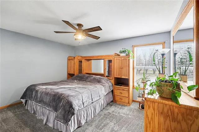 $215,000 | 1114 Pebble Beach Lane, Ottawa, KS 66067