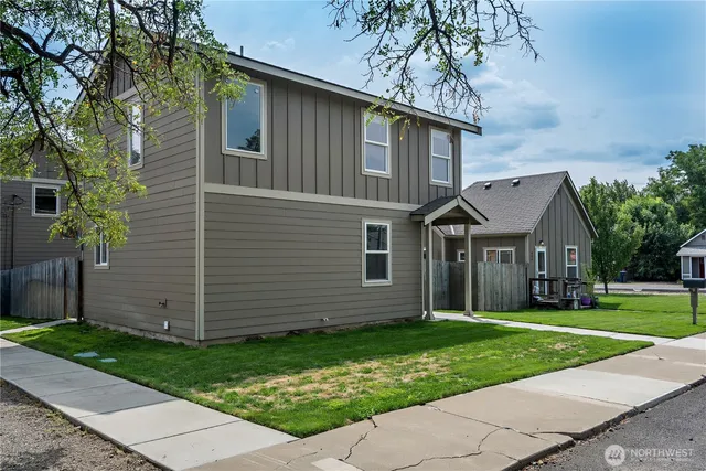 $329,000 | 404 West 7th Avenue, Ellensburg, WA 98926