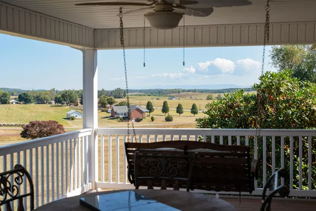 $715,000 | 5323 Lee Jackson Highway, Greenville, VA 24440