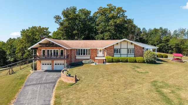 $715,000 | 5323 Lee Jackson Highway, Greenville, VA 24440