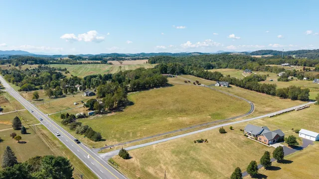 $715,000 | 5323 Lee Jackson Highway, Greenville, VA 24440