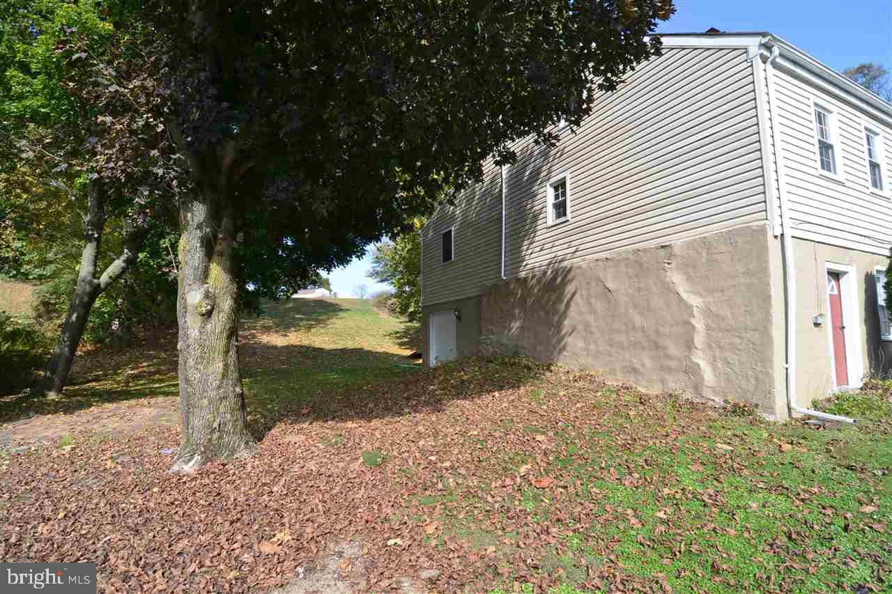 889 Furnace Road York, PA 17406 - Photo 12 of 30
