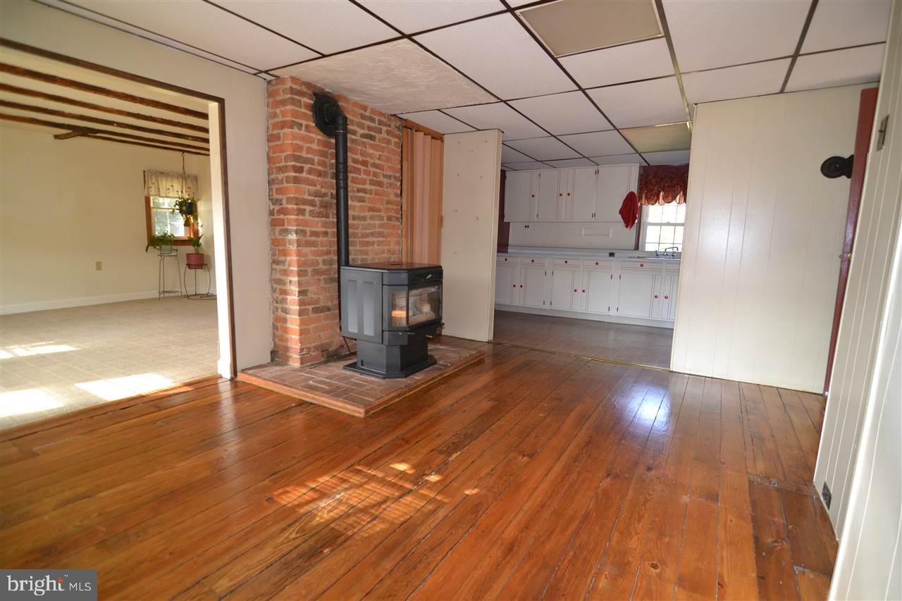 889 Furnace Road York, PA 17406 - Photo 6 of 30