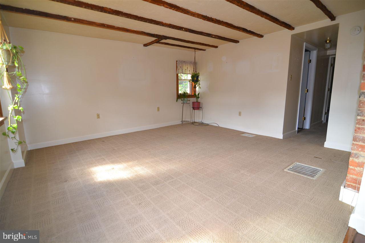 889 Furnace Road York, PA 17406 - Photo 10 of 30