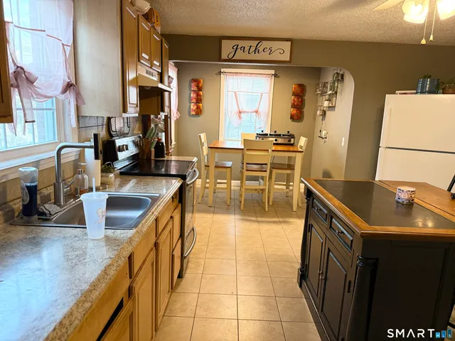 $430,000 | 203 Spring Street, Meriden, CT 06451