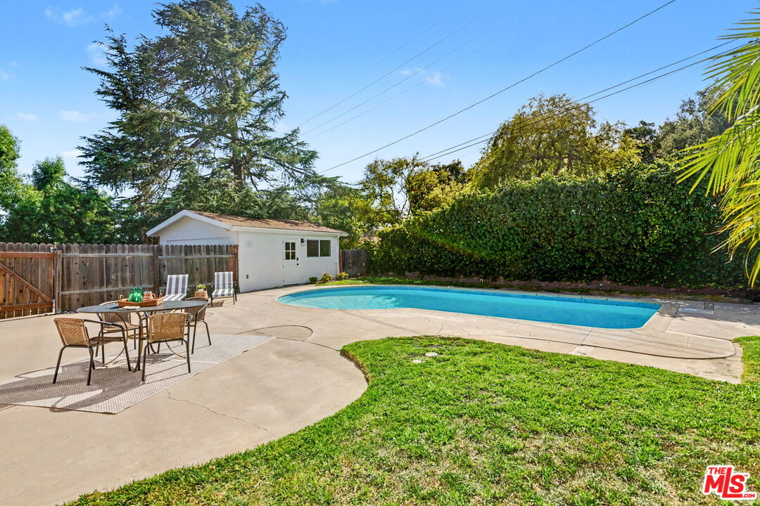 975 Pepperhill Road Pasadena, CA 91107 - Photo 21 of 26 Gallery Image 21