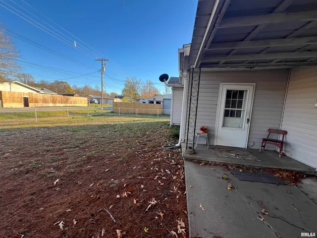 $55,000 | 202 South Elm Street, Cambria, IL 62918