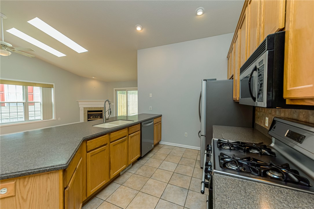 991 Cane Patch Webster, NY 14580 - Photo 7 of 30