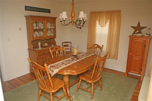 445 Pearse Road Swansea, MA 02777 - Photo 8 of 16 Gallery Image 8